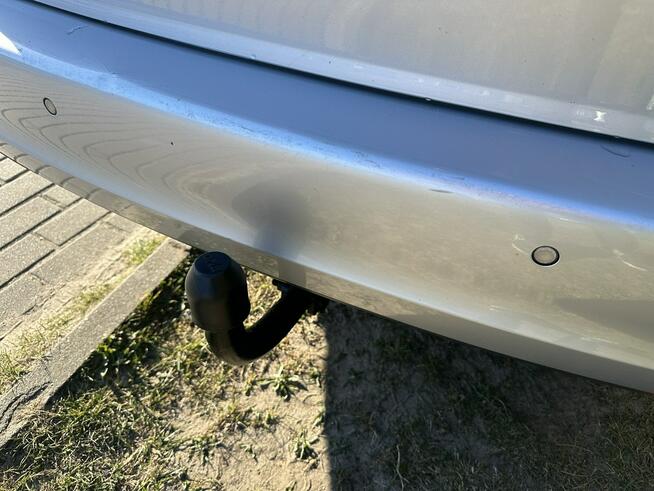 Volkswagen Golf 1,9 TDi,CLIMAtronic,nawigacja, podg. fotele, hak,parktronik, z Niemiec