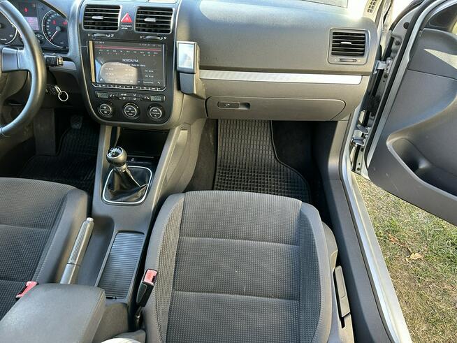 Volkswagen Golf 1,9 TDi,CLIMAtronic,nawigacja, podg. fotele, hak,parktronik, z Niemiec