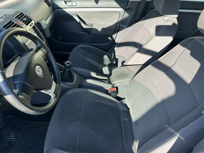 Volkswagen Golf 1,9 TDi,CLIMAtronic,nawigacja, podg. fotele, hak,parktronik, z Niemiec