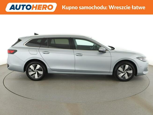 Volkswagen Passat Variant mHEV DSG full LED virtual cocpit navi grzane fotele kamery i czujniki