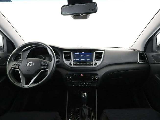 Hyundai Tucson automat 4x4 navi klima auto grzane fotele kamera i czujniki parkowania