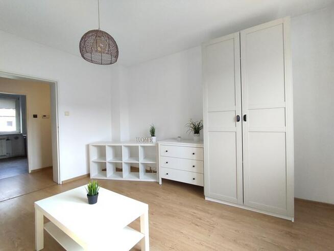 Przestronna kawalerka w centrum - Wallisa 17