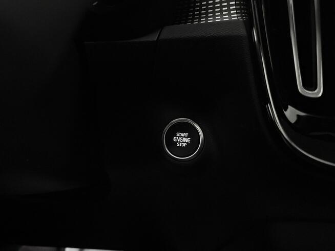 Volvo XC 40 B5(B) AWD Ultimate Bright *Gwarancja*FV23%*