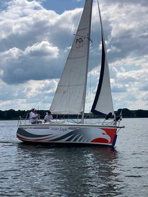 Jacht zaglowy Twister 26 White Eagle Laweta Silnik Tohatsu
