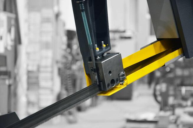 Przecinarka taśmowa do metalu BOMAR Workline 410.280 GANC -