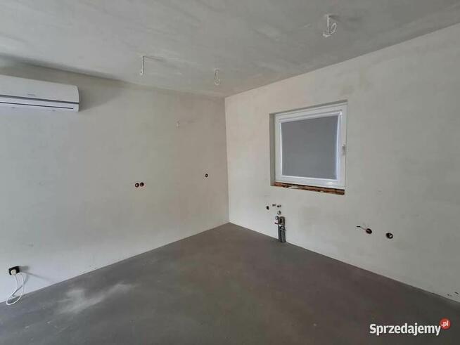 Bezczynszowy Apartament 3 Pokoje +Klima + Strych Parking
