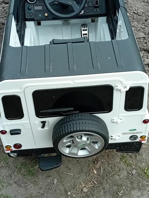 samochodzik Land Rover Chełm