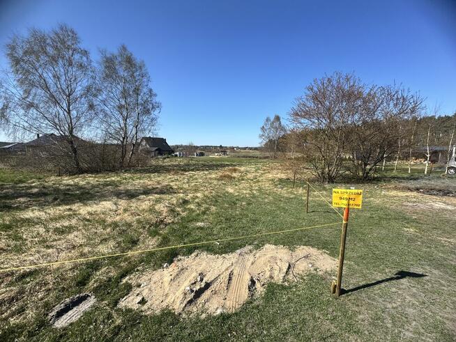 Działka budowlana 949 m2 w Manowie