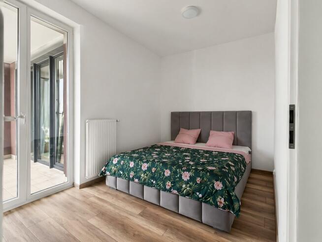 4 pokoje, 3 sypialnie, garaż, 2 łazienki, balkon, Ursus
