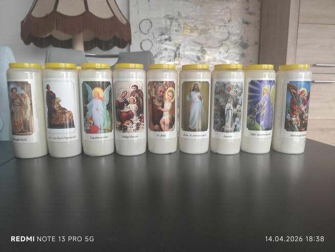 Znicze 7 dniowe z motywem religijnym. 12 sztuk.