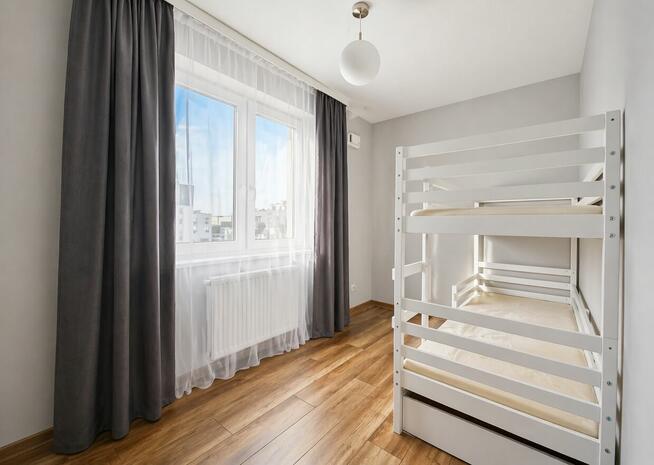 4 pokoje, 3 sypialnie, garaż, 2 łazienki, balkon, Ursus
