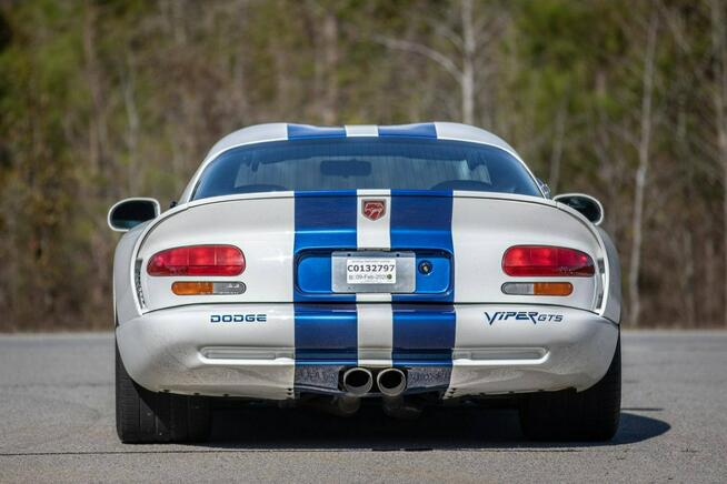 Dodge Viper GTS Kolekcjonerski rocznik 1997 Brutalna Moc V10