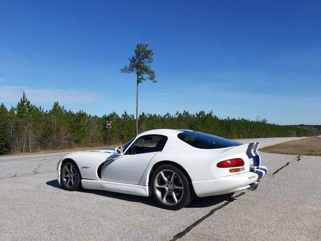 Dodge Viper GTS Kolekcjonerski rocznik 1997 Brutalna Moc V10