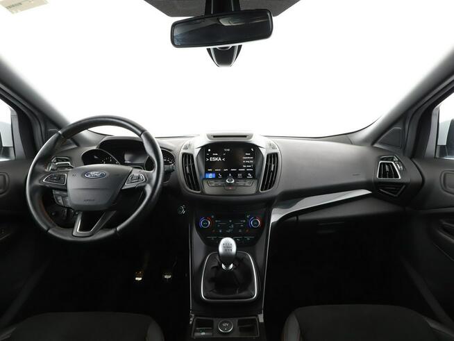 Ford Kuga skóra/alcantara bi-xenon navi grzane fotele klima auto grzana kierowni