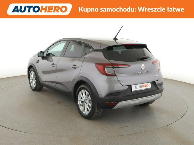 Renault Captur HEV niski przebieg automat PDC tempomat FullLED