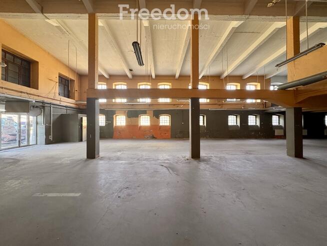 700 m² - wielofunkcyjny lokal w placem i magazynem