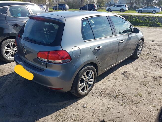Sprzedam Golf 6 1,6 MPI 8 V z gazem