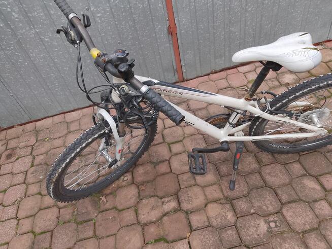 sprzedam ladny sprawny rowerek 24 cale