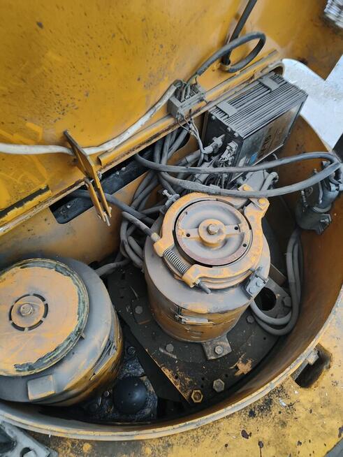 Wózek widłowy elektryczny WW wysoki maszt 1,25EC + prostowni