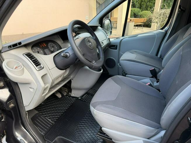 Opel Vivaro 2.5CDTI Automat Long Dubel Dźwig Żuraw L2H1 Klima Navi Hak