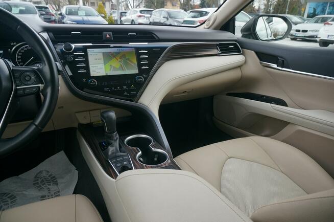 Toyota Camry 2.5 Hybrid 177 KM Executive e-CVT Salon PL Faktura Vat 23% WI541KV