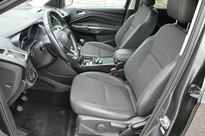 Ford Kuga 1.5 Turbo 120KM Titanium Mały przebieg Navi LED Półskóra Nowy rozrząd