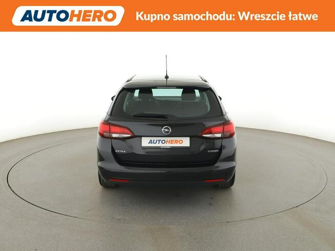 Opel Astra niski przebieg PDC grzane fotele+kier. klima-auto.