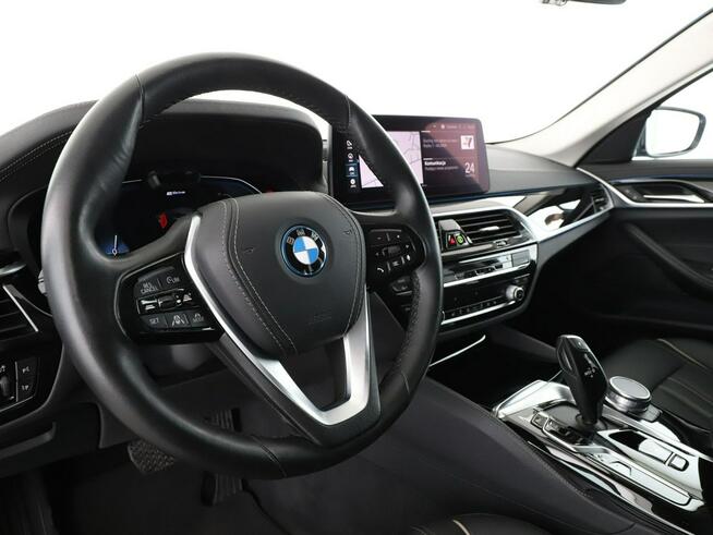 BMW 520 FV23% PHEV full LED automat skóra navi virtual cocpit grzane fotele
