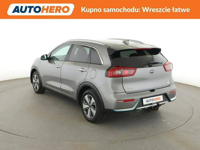 Kia Niro PHEV navi grzane fotele kamera hak tempomat