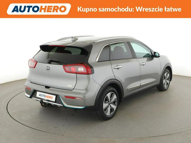 Kia Niro PHEV navi grzane fotele kamera hak tempomat