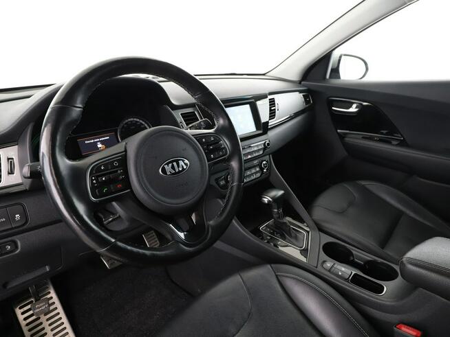 Kia Niro PHEV navi grzane fotele kamera hak tempomat
