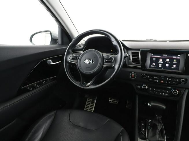 Kia Niro PHEV navi grzane fotele kamera hak tempomat