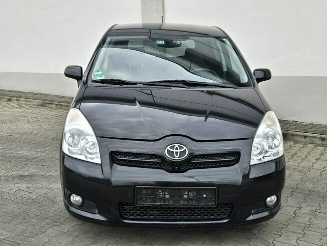 Toyota Corolla Verso 7 osób Kamera 360 Nawigacja