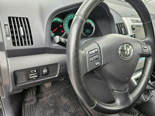 Toyota Corolla Verso 7 osób Kamera 360 Nawigacja