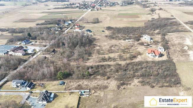 Dom w stanie surowym zamkniętym w malowniczej okolicy