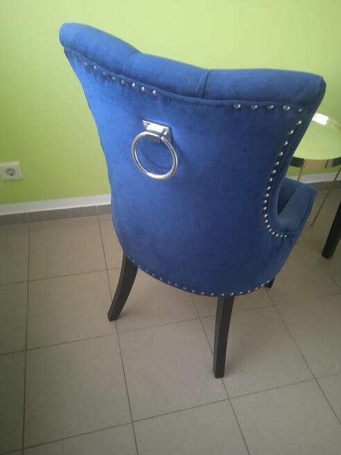 Krzesła Chesterfield + stolik kawowy