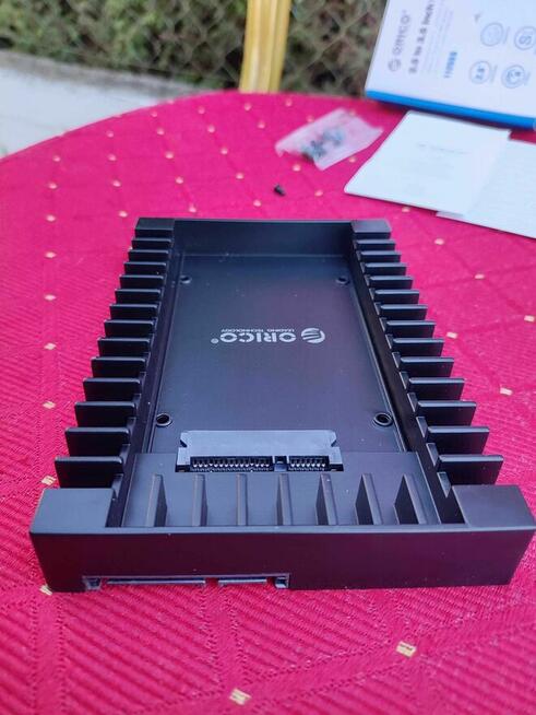 Orico Adapter SATA uchwyt montażowy na dysk 2,5 3,5 SSD HDD