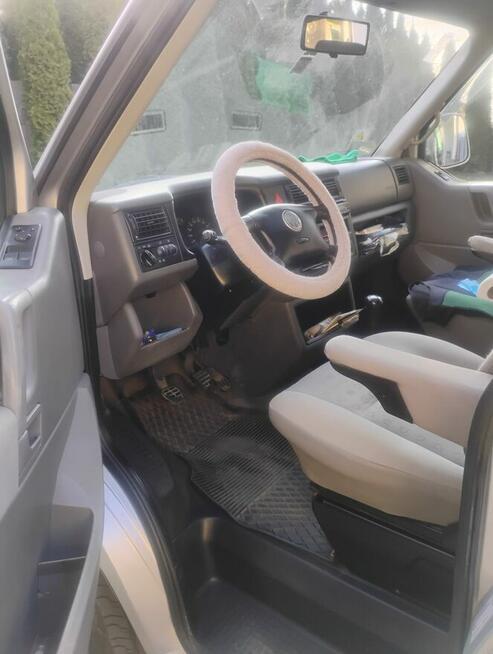 Sprzedam Volkswagena T4, zadbany, w bardzo dobrym stanie.