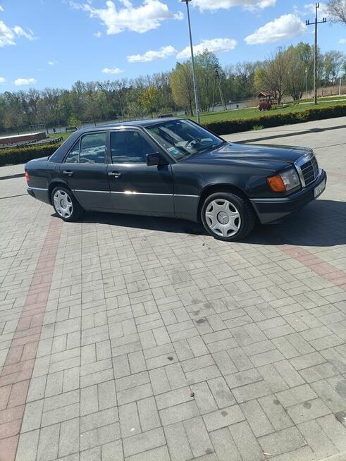 Sprzedam samochód Mercedes w124