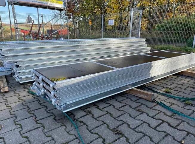 Nowe rusztowania typ Baumann 100m2