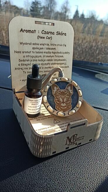 Drewniany dyfuzor zapachowy do auta – personalizowany, wielo