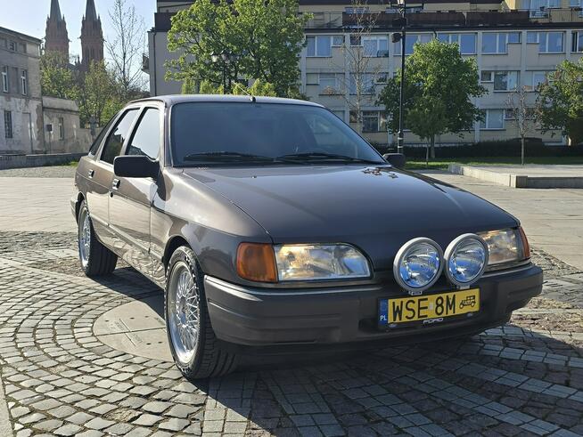 Ford Sierra 2.0i GL Klimatyzacja, Zabytkowy (żółte tablice)