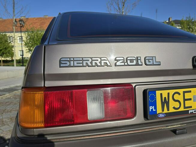 Ford Sierra 2.0i GL Klimatyzacja, Zabytkowy (żółte tablice)