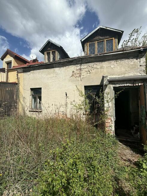 Działka 400m2 z domem do generalnego remontu