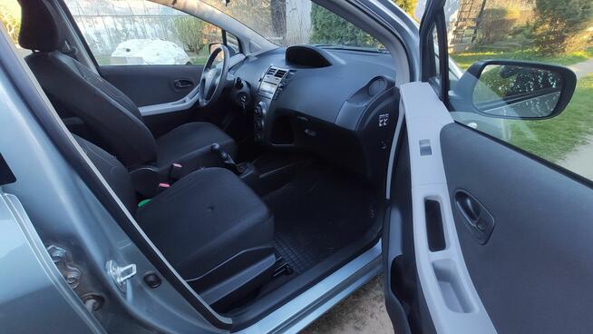 Toyota Yaris 1.0 2009r. /mały przebieg 55 tys.km/garażowany
