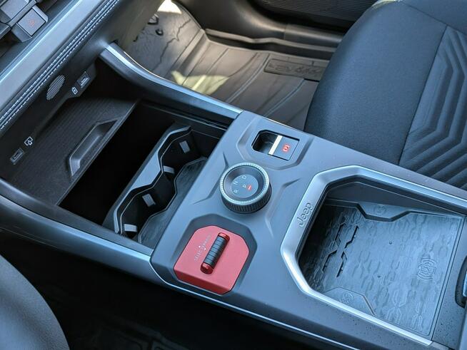 Jeep Compass FIRST EDITION e-Hybrid DCT 145KM Czarny dach