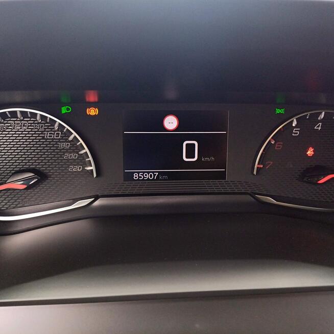 Peugeot 2008 1.5 BlueHDI Navi Kamera Cofania