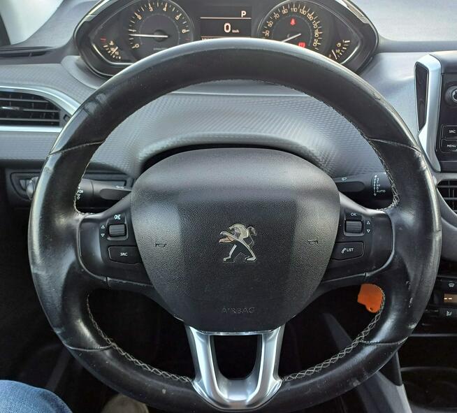 Peugeot 2008 1.2 110 KM Automat Navi Solardach