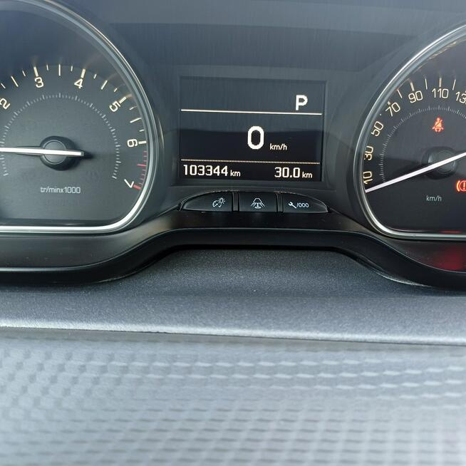 Peugeot 2008 1.2 110 KM Automat Navi Solardach