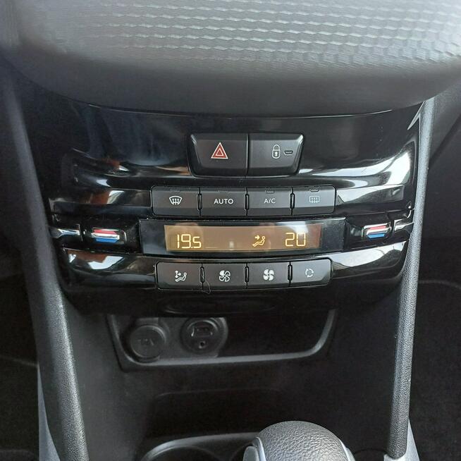 Peugeot 2008 1.2 110 KM Automat Navi Solardach